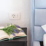 New Large App Near Sea, Cozy 3 Bedrooms And 2 Bathrooms شقة بولا
