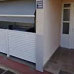 New Large App Near Sea, Cozy 3 Bedrooms And 2 Bathrooms דירה פולה